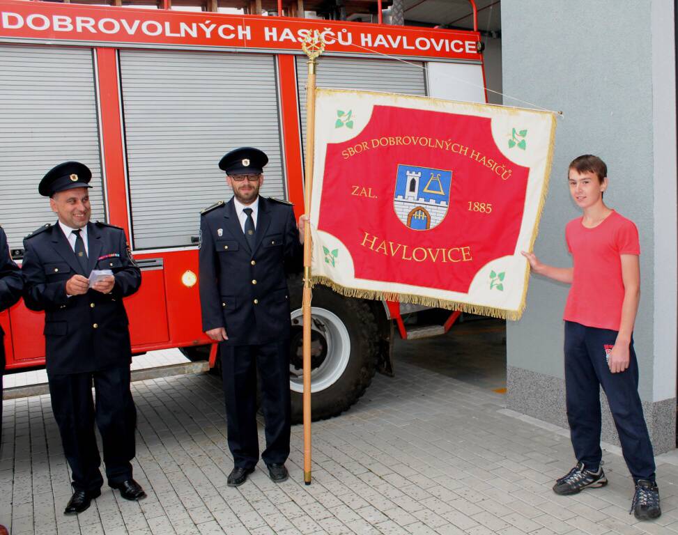 Slavnostní předání členských průkazů  Mladým hasičům (54)