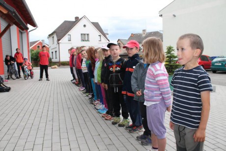 Slavnostní předání členských průkazů  Mladým hasičům (5)