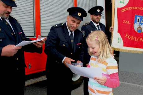 Slavnostní předání členských průkazů  Mladým hasičům (24)