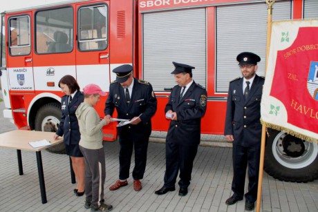 Slavnostní předání členských průkazů  Mladým hasičům (26)