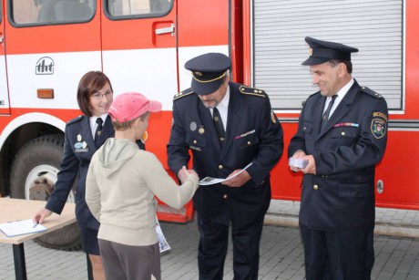 Slavnostní předání členských průkazů  Mladým hasičům (27)