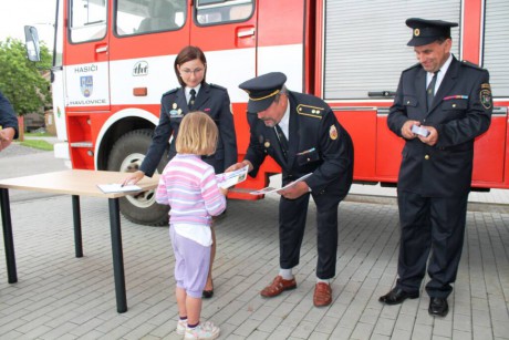 Slavnostní předání členských průkazů  Mladým hasičům (31)