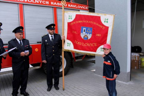Slavnostní předání členských průkazů  Mladým hasičům (46)