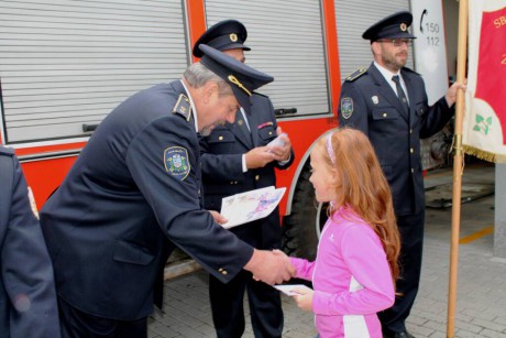Slavnostní předání členských průkazů  Mladým hasičům (52)