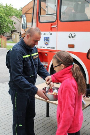 Slavnostní předání členských průkazů  Mladým hasičům (68)