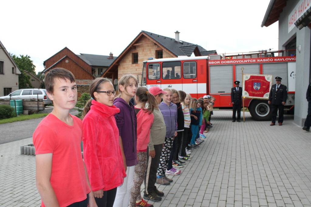 Slavnostní předání členských průkazů  Mladým hasičům (3)